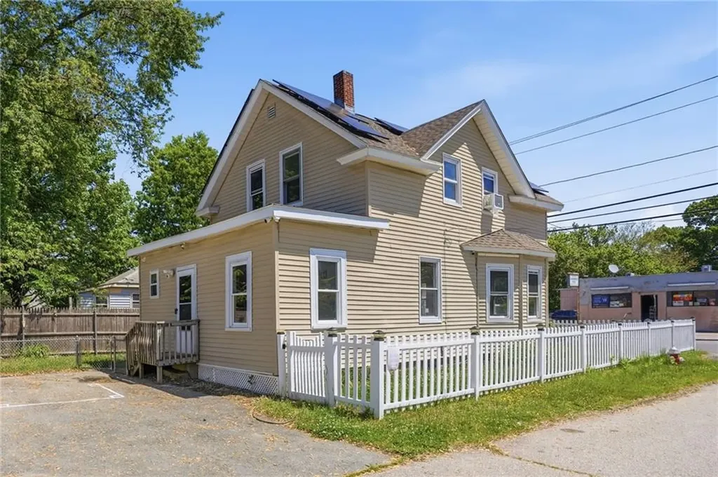 625 Oakland Beach Avenue Warwick RI 02889
