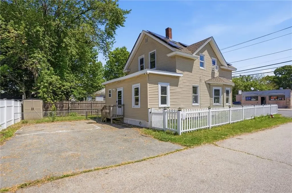 625 Oakland Beach Avenue Warwick RI 02889