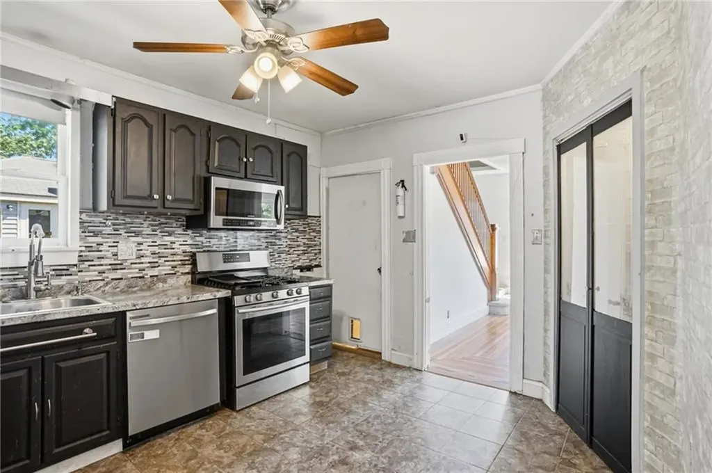 625 Oakland Beach Avenue Warwick RI 02889