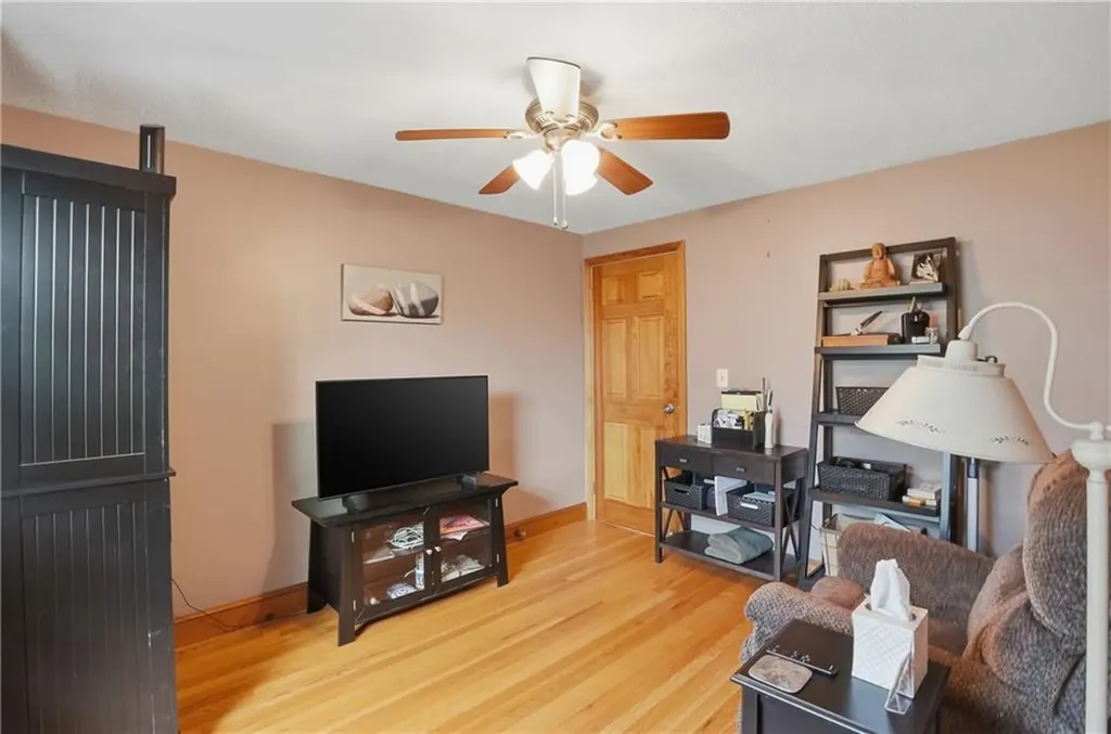 153 Falcon Avenue Warwick RI 02888