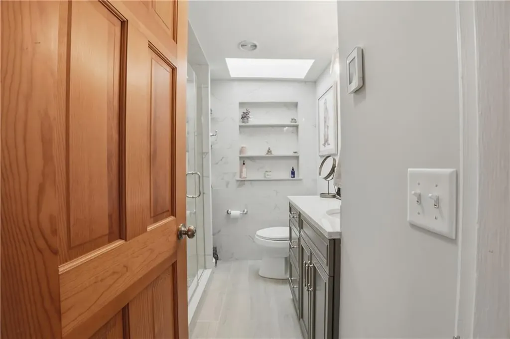 153 Falcon Avenue Warwick RI 02888