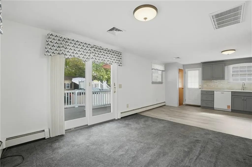 153 Falcon Avenue Warwick RI 02888