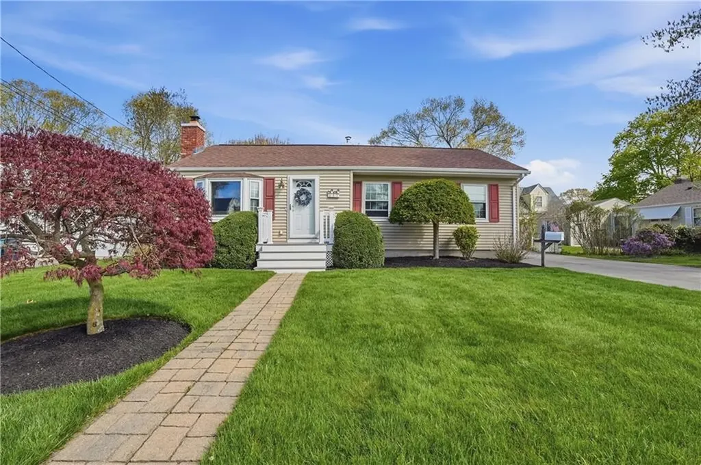 153 Falcon Avenue Warwick RI 02888