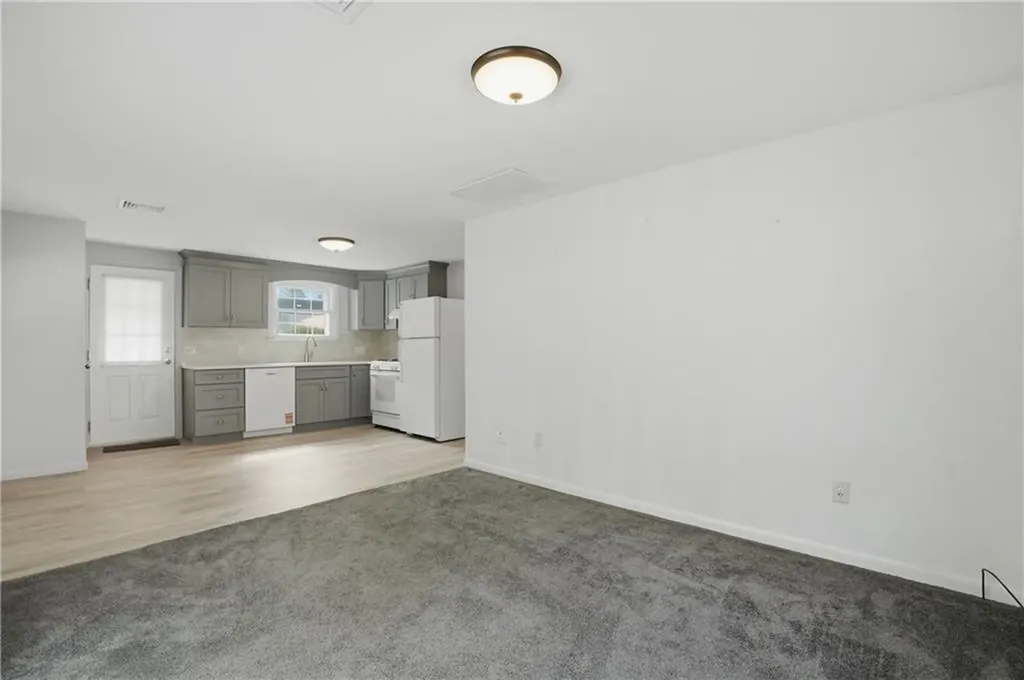 153 Falcon Avenue Warwick RI 02888