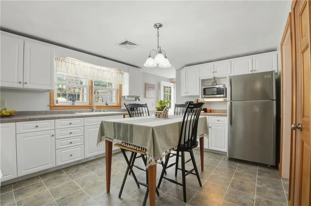153 Falcon Avenue Warwick RI 02888