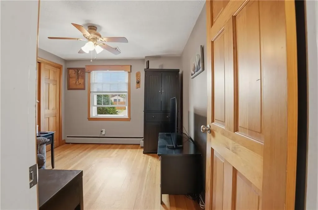 153 Falcon Avenue Warwick RI 02888