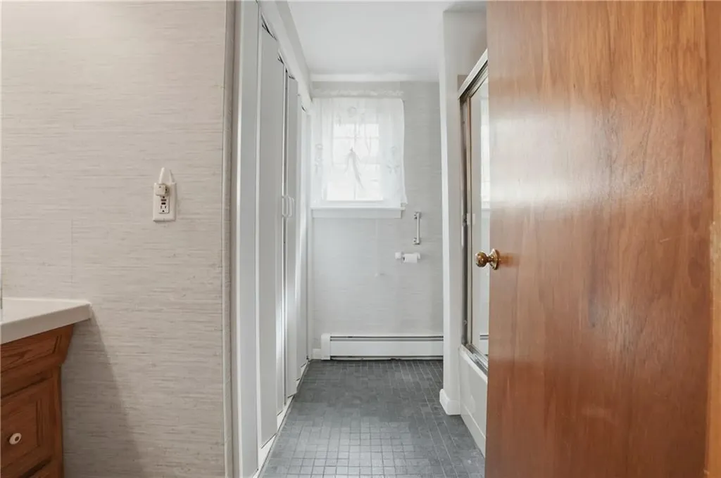 153 Falcon Avenue Warwick RI 02888