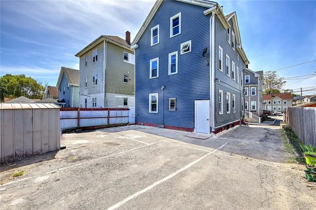 24 Ida Street Providence RI 02909