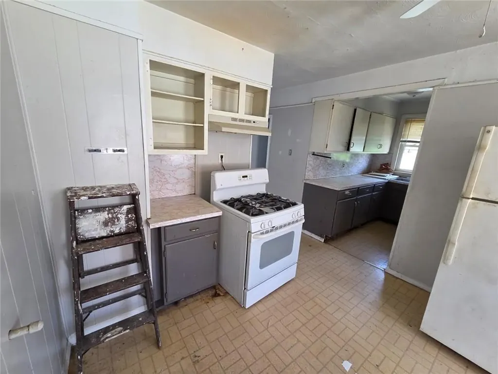 471 Providence Street Woonsocket RI 02895