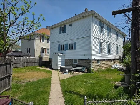 471 Providence Street Woonsocket RI 02895