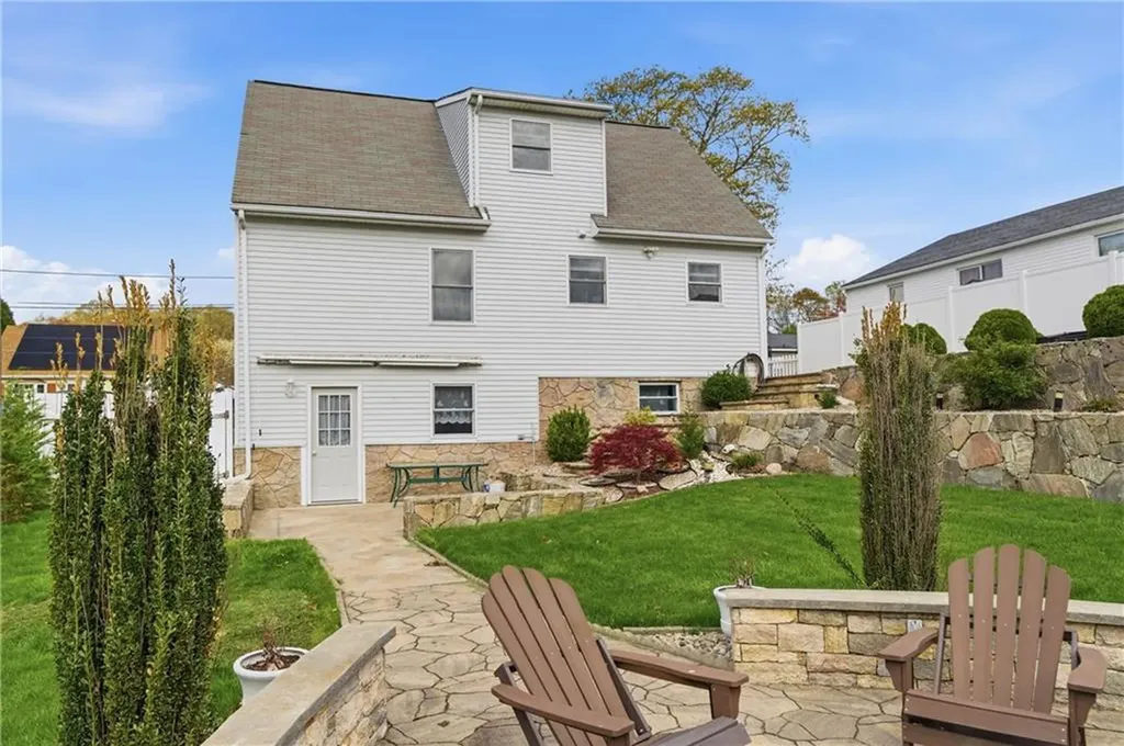 126 Lilac Avenue Woonsocket RI 02895