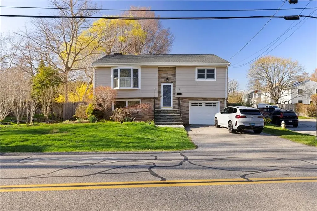 132 Ruggles Avenue Newport RI 02840