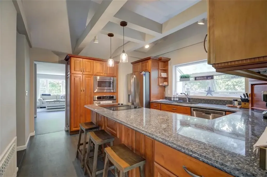 132 Ruggles Avenue Newport RI 02840