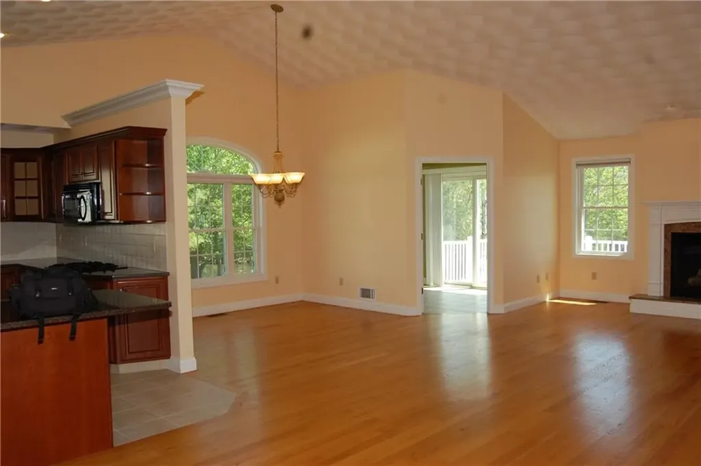 8 Sweet Corn Drive Cranston RI 02921