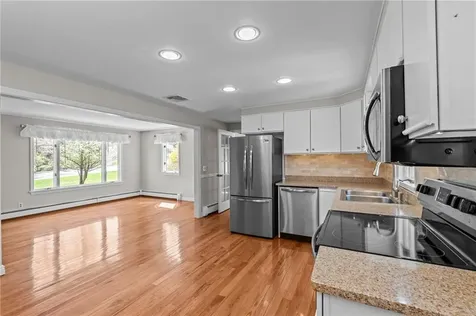 5 Sunnyside Drive Westerly RI 02891