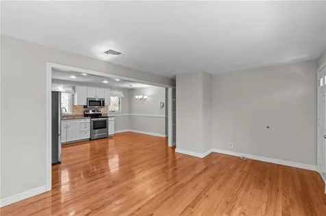 5 Sunnyside Drive Westerly RI 02891