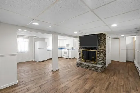 5 Sunnyside Drive Westerly RI 02891