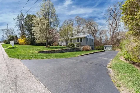 5 Sunnyside Drive Westerly RI 02891