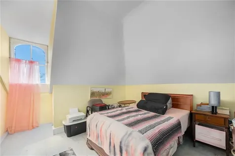 207 Douglas Avenue Providence RI 02908