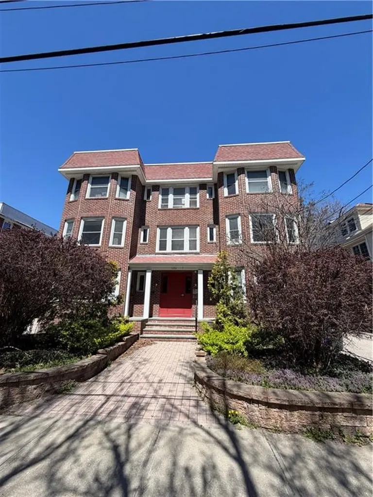 132 Elton Street Providence RI 02906