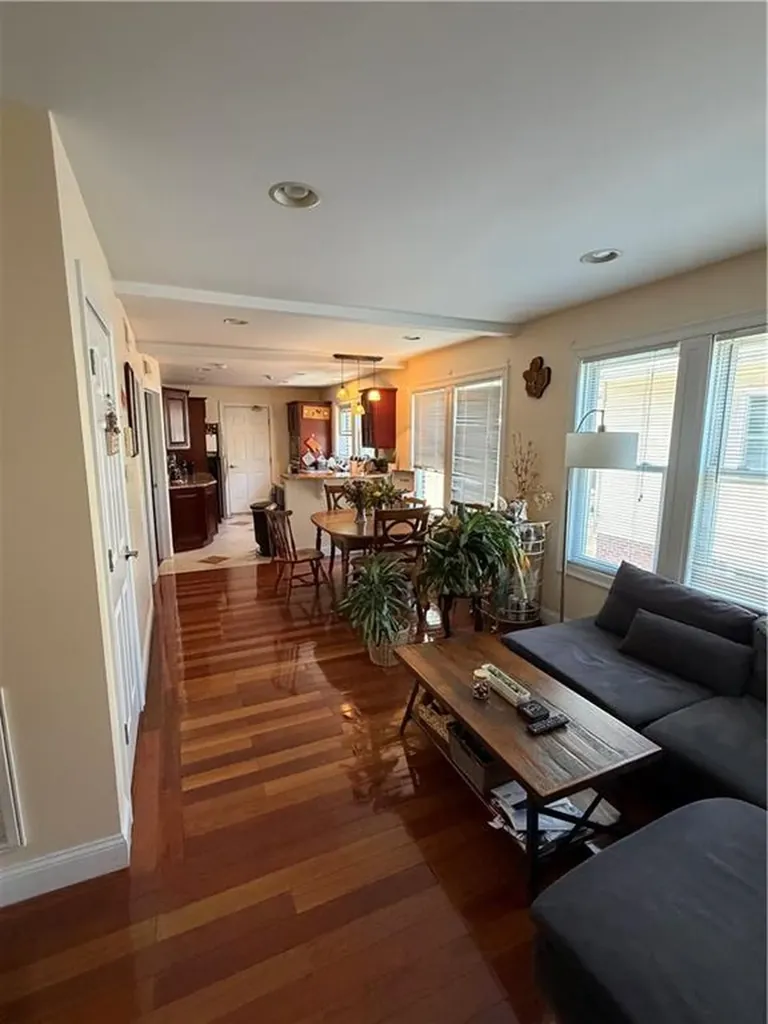 132 Elton Street Providence RI 02906