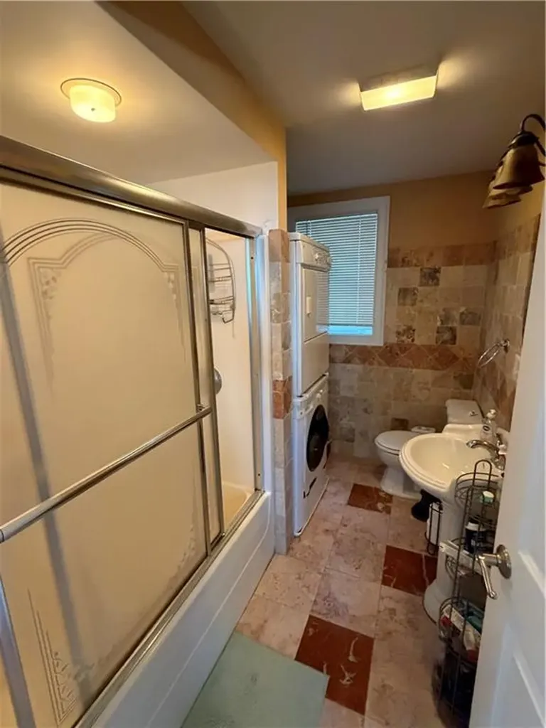 132 Elton Street Providence RI 02906