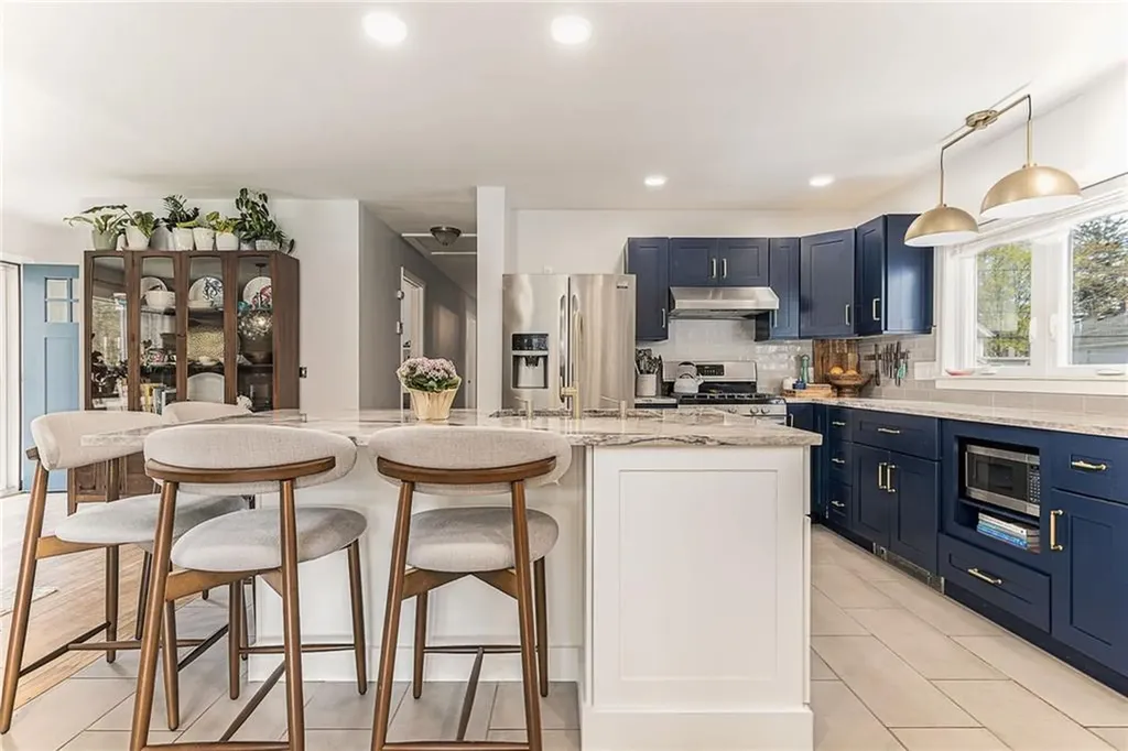 70 Margin Street Westerly RI 02891