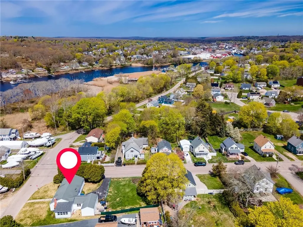 70 Margin Street Westerly RI 02891