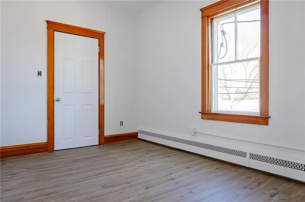 143 Main Road Tiverton RI 02878