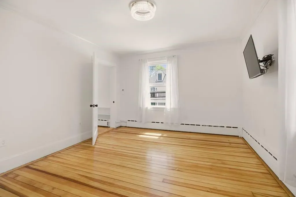 8 Champlin Street Newport RI 02840