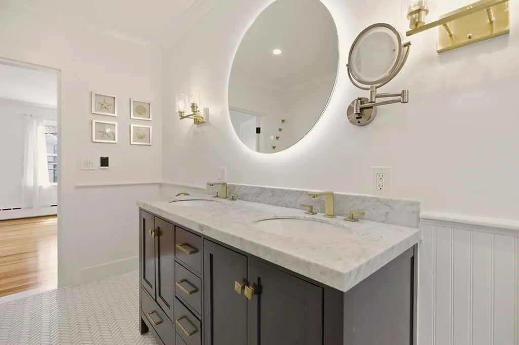 8 Champlin Street Newport RI 02840