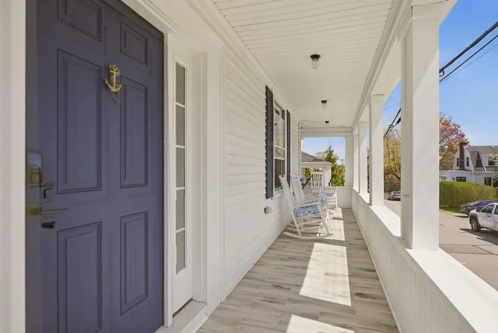 8 Champlin Street Newport RI 02840