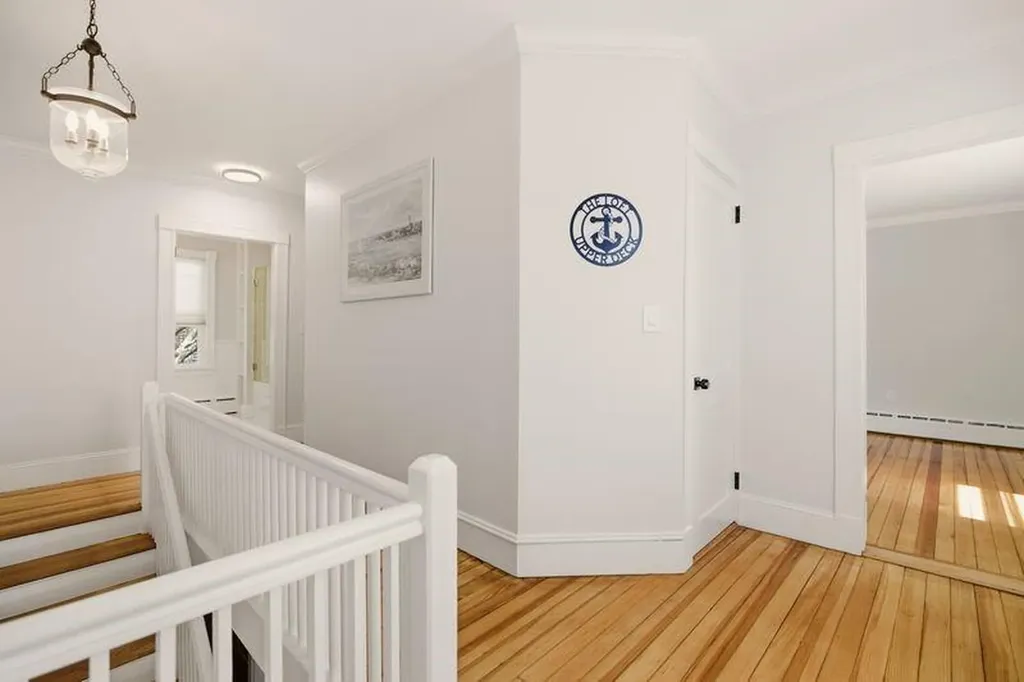 8 Champlin Street Newport RI 02840