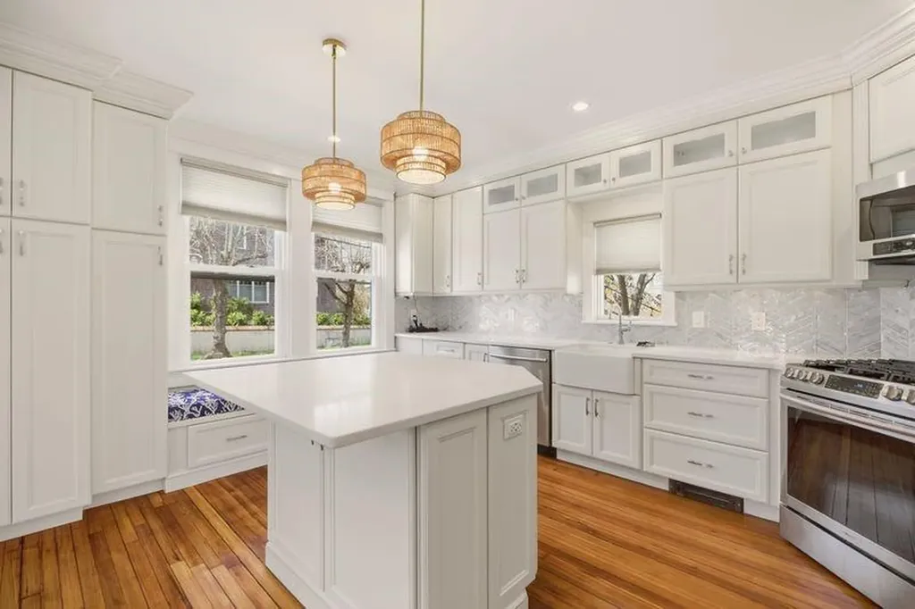 8 Champlin Street Newport RI 02840