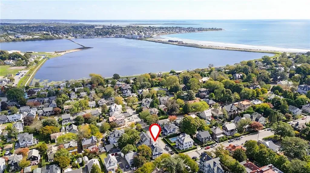 8 Champlin Street Newport RI 02840