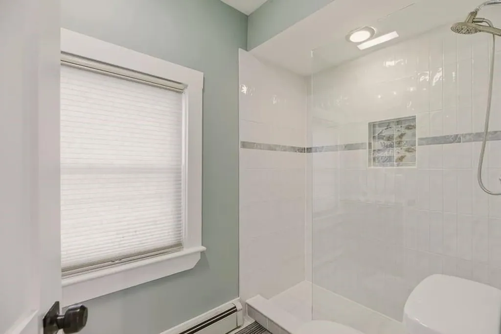 8 Champlin Street Newport RI 02840
