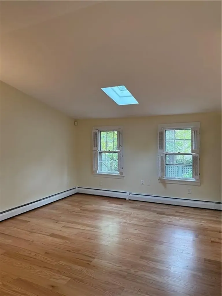 2 Burrs Lane Providence RI 02904