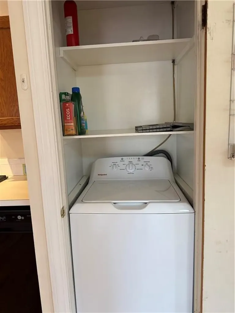 2 Burrs Lane Providence RI 02904
