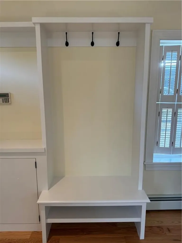 2 Burrs Lane Providence RI 02904