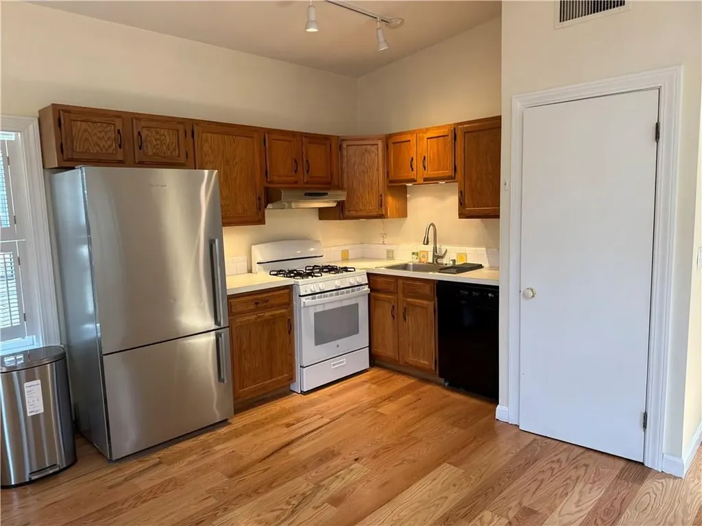 2 Burrs Lane Providence RI 02904