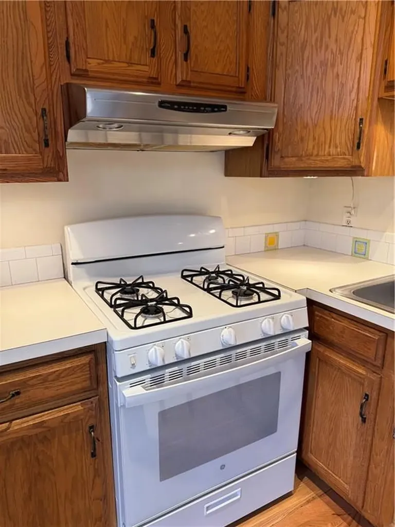 2 Burrs Lane Providence RI 02904