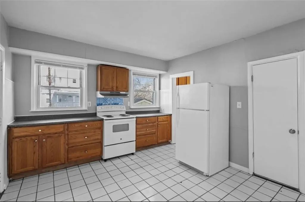 16 Maplehurst Avenue Providence RI 02908