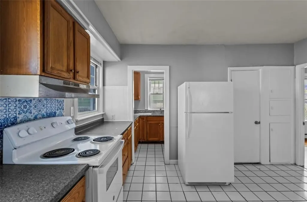 16 Maplehurst Avenue Providence RI 02908