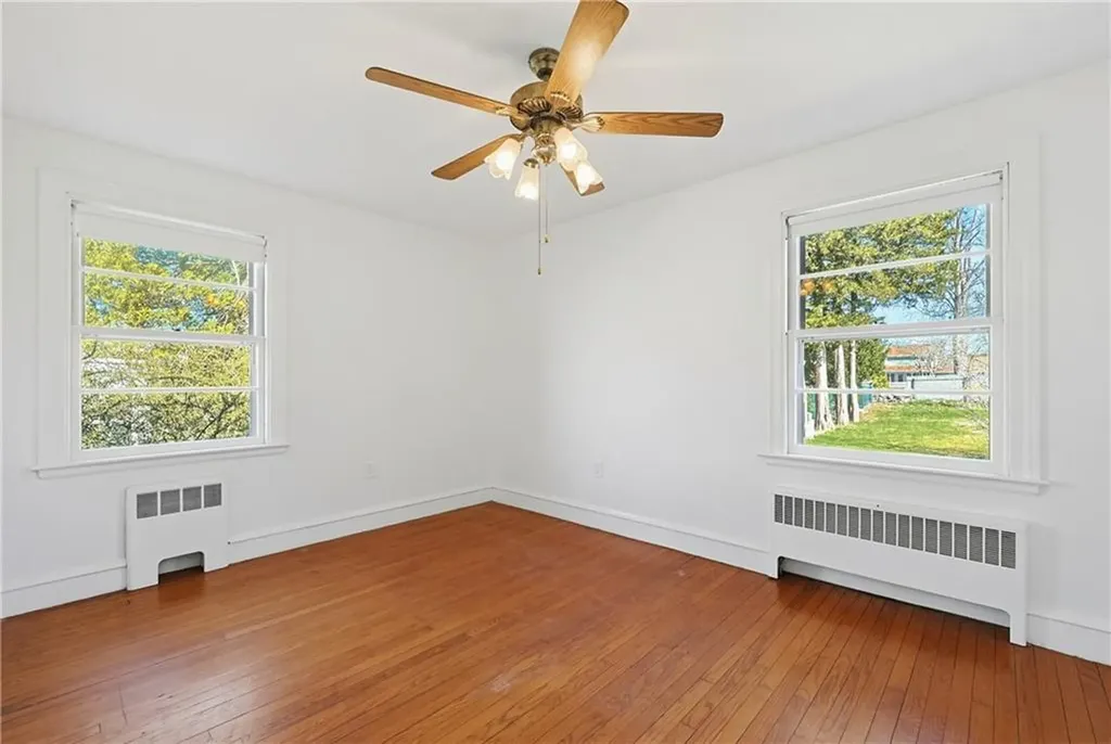 111 Beach Road Bristol RI 02809