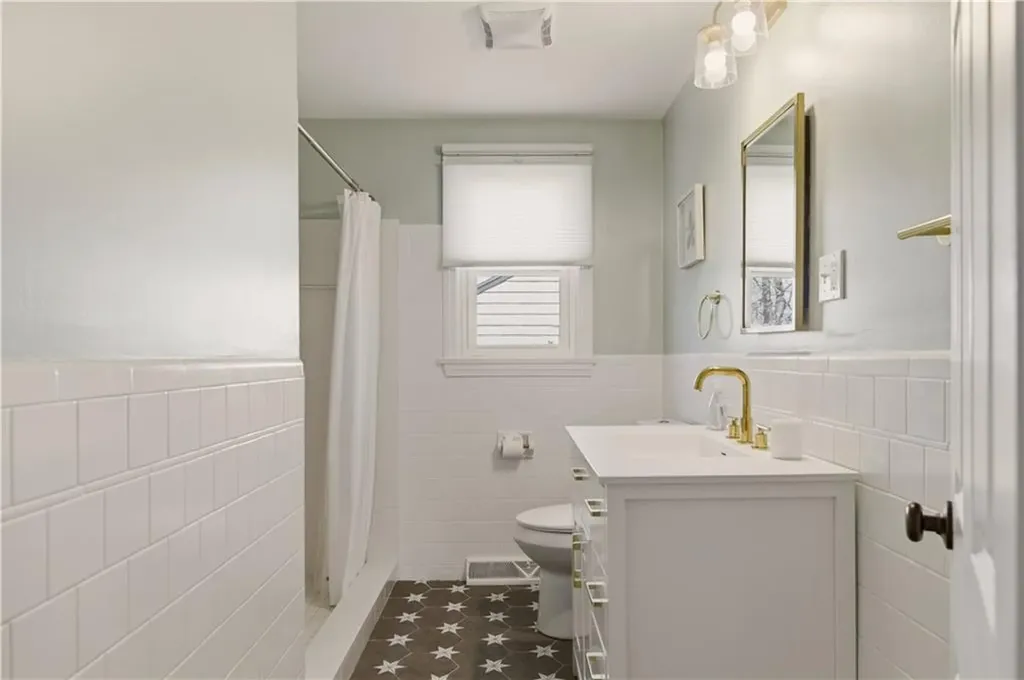 23 Birch Street Portsmouth RI 02871