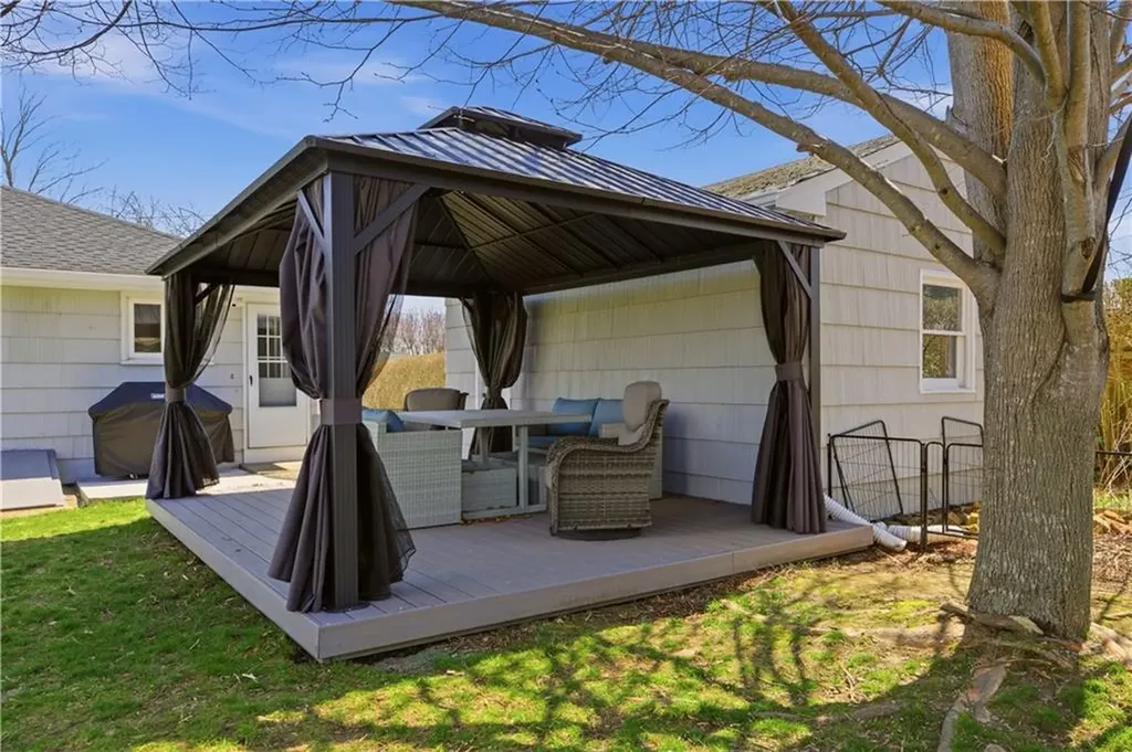 23 Birch Street Portsmouth RI 02871