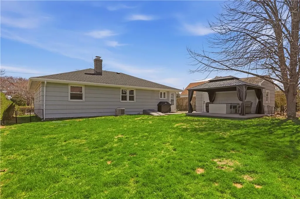 23 Birch Street Portsmouth RI 02871