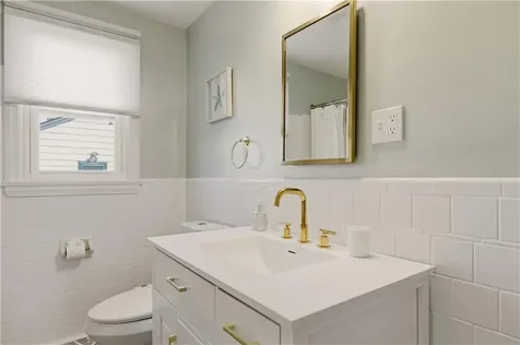 23 Birch Street Portsmouth RI 02871