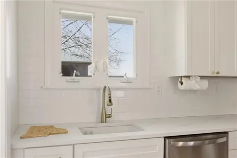23 Birch Street Portsmouth RI 02871