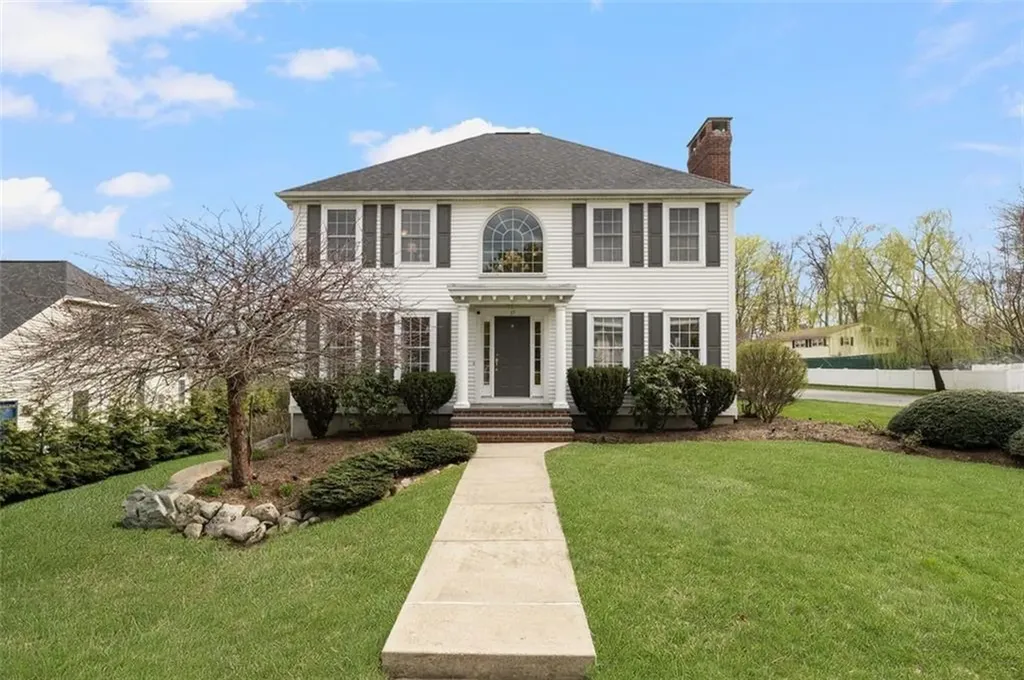 17 Millers Brook Drive Cumberland RI 02864